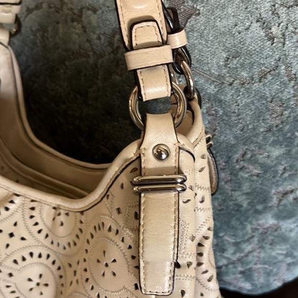 Coach unique patterned cream leather shoulder bag. Turquoise inside. - Picture 11 of 12